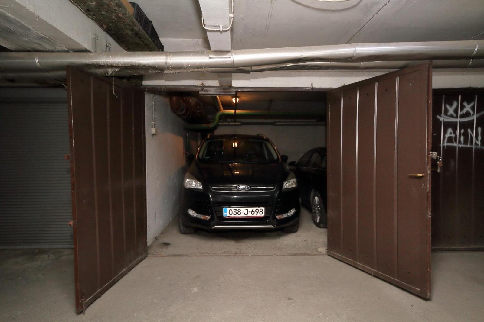 Апартаменты Franca A2-Parking Garage Сараево Экстерьер фото